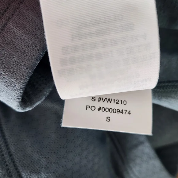 Vuori Elevation Racerback Crop Tank - Smoke Blue Heather? - Size Small - VW1210 - Picture 4 of 6